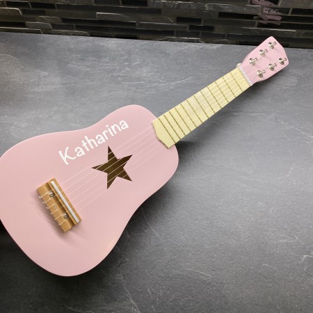 Kids Concept 1000148 Personalisierte Kinder Holz Gitarre Rosa mit Name